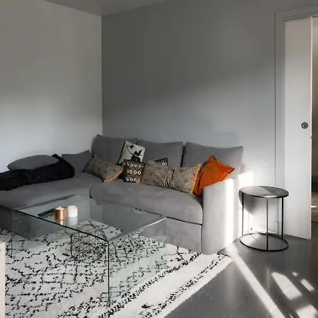 Hostnfly - Wonderful Apt At The Foot Of Buttes-chaumont *
